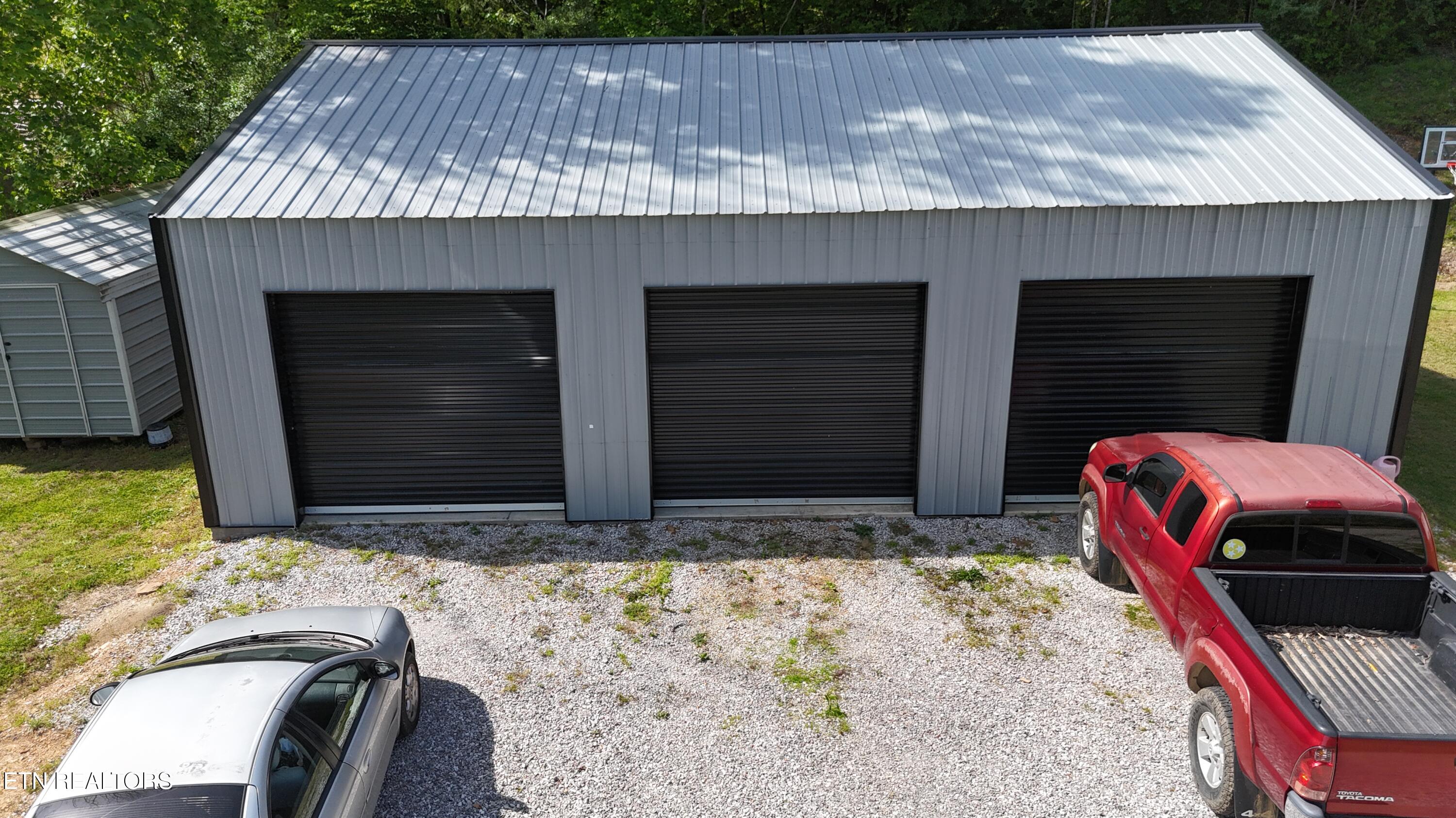1976 Smokey Creek Road Huntsville, TN 37756 - Photo 28 of 36 dji_fly_20260427_161612_0088_17773218962