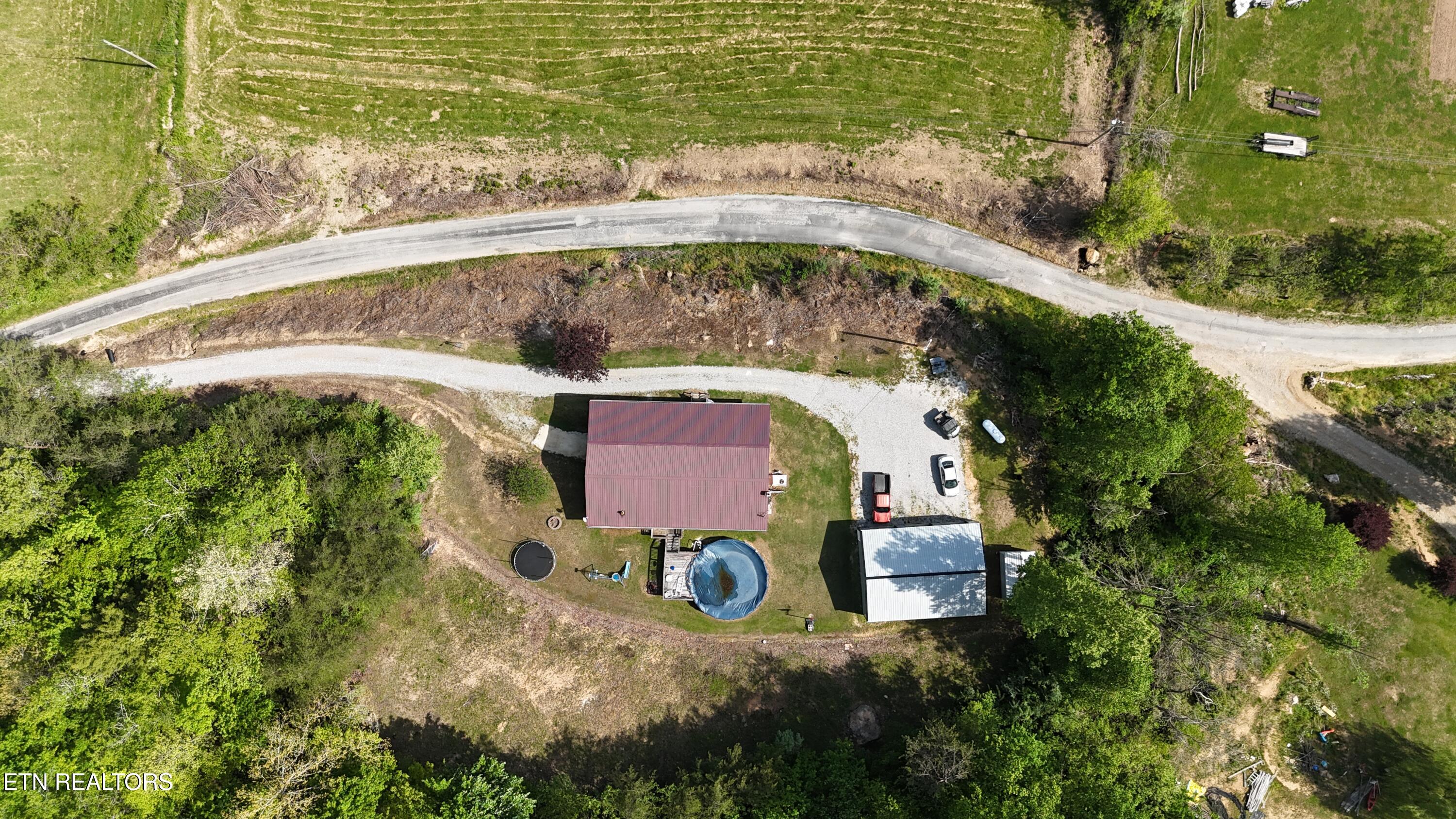 1976 Smokey Creek Road Huntsville, TN 37756 - Photo 34 of 36 dji_fly_20260427_161310_0081_17773218810