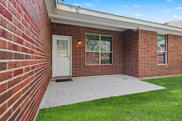 $300,000 | 25614 Saddlebrook Village Drive, Tomball, TX 77375