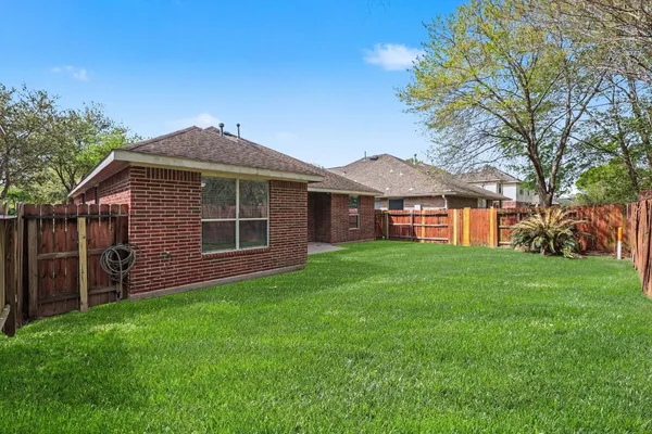 $300,000 | 25614 Saddlebrook Village Drive, Tomball, TX 77375