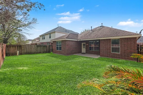 $300,000 | 25614 Saddlebrook Village Drive, Tomball, TX 77375