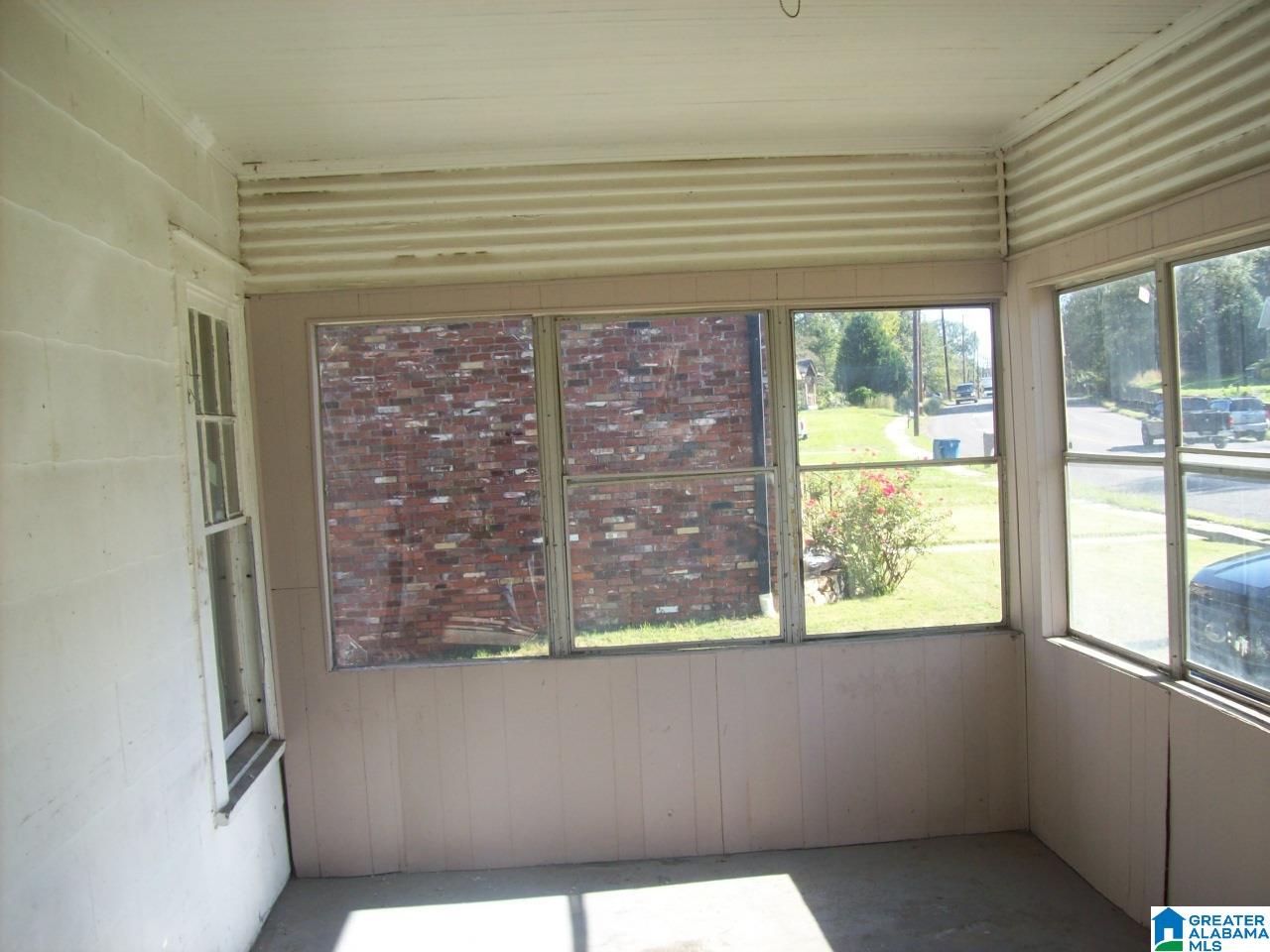 406 Valley Road Fairfield, AL 35064 - Photo 3 of 17