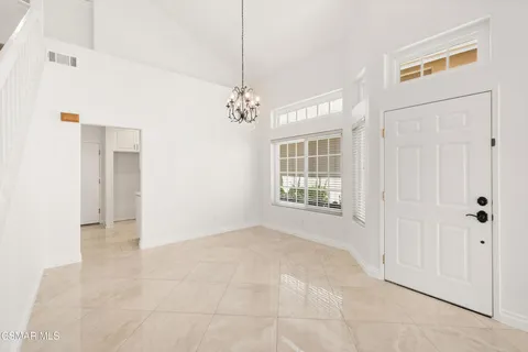 $979,950 | 4839 La Vella Drive, Oak Park, CA 91377