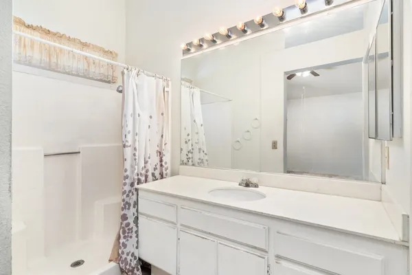 $585,000 | 31125 Shicali Court, Temecula, CA 92592