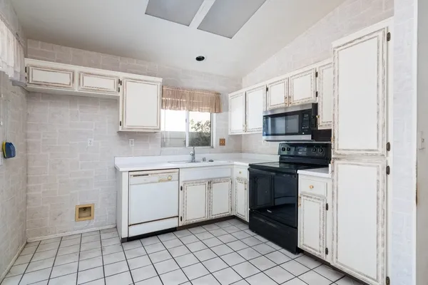 $585,000 | 31125 Shicali Court, Temecula, CA 92592