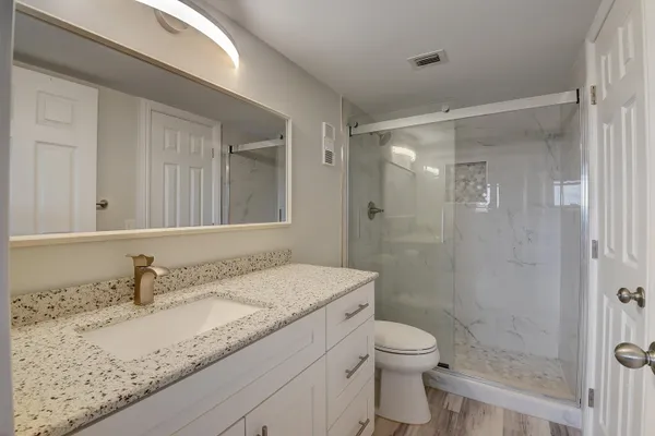 $2,400 | 7076 Huntington Lane, Unit 507, Delray Beach, FL 33446