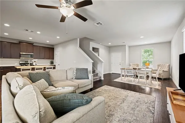 $3,250 | 5308 Golden Canary Lane, Austin, TX 78723