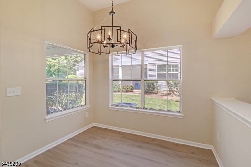 430 Cardinal Lane Bedminster, NJ 07921 - Photo 2 of 18