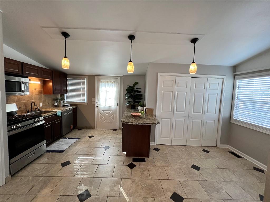 1224 South Delaware Independence, MO 64055 - Photo 7 of 18