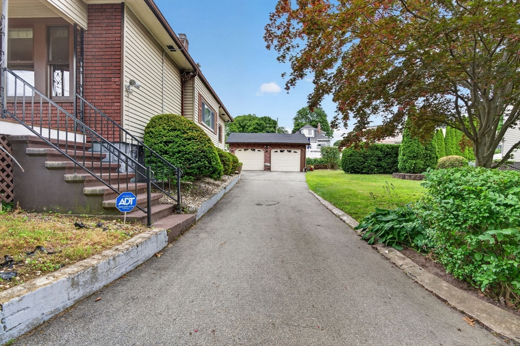 23 Hazel Street Methuen, MA 01844 - Photo 4 of 35