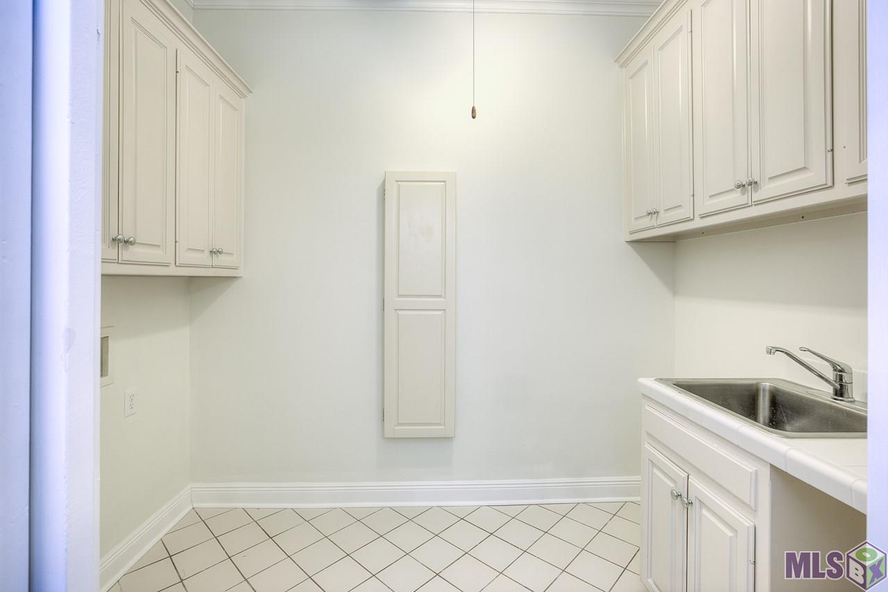 16417 Centurion Avenue Baton Rouge, LA 70816 - Photo 14 of 25 Utility Room