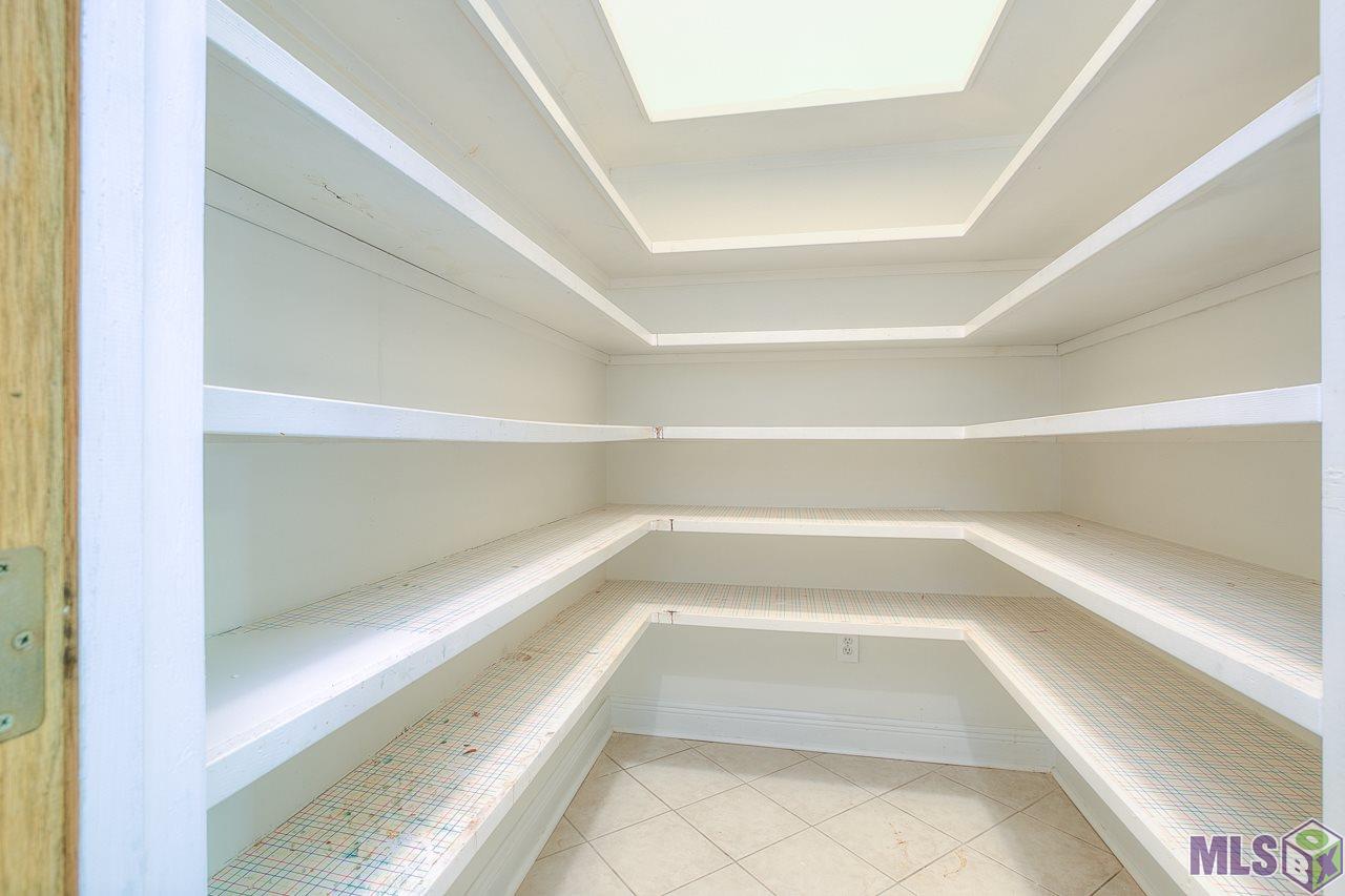 16417 Centurion Avenue Baton Rouge, LA 70816 - Photo 17 of 25 Pantry