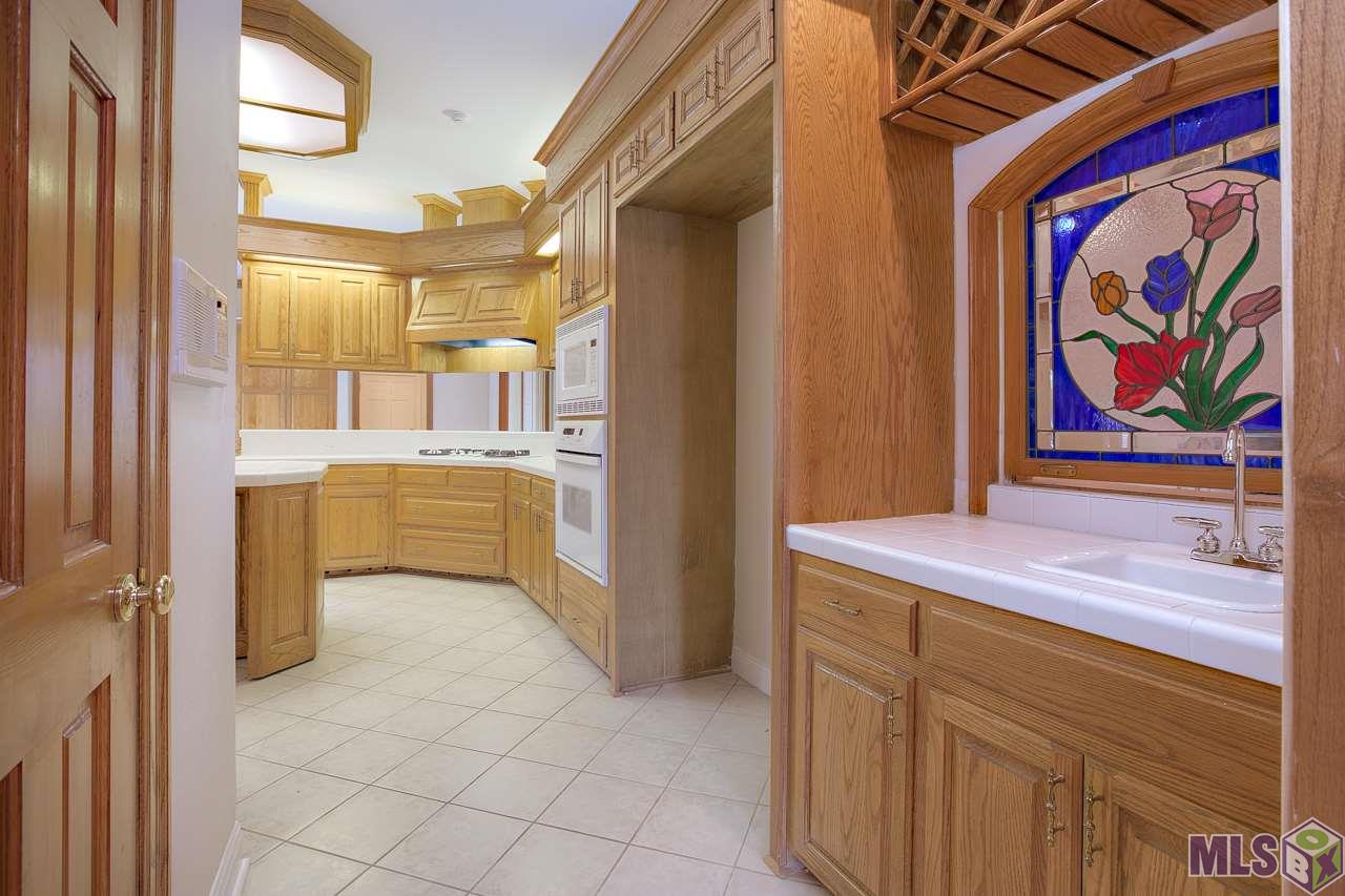 16417 Centurion Avenue Baton Rouge, LA 70816 - Photo 18 of 25 Wet Bar