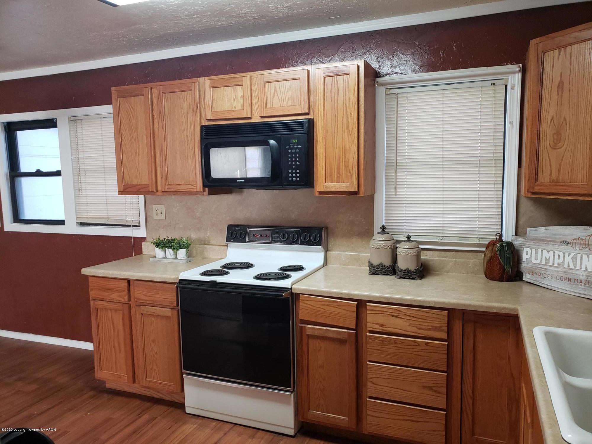 5019 South Crockett Street Amarillo, TX 79110 - Photo 3 of 7 20201117_162942 (1)