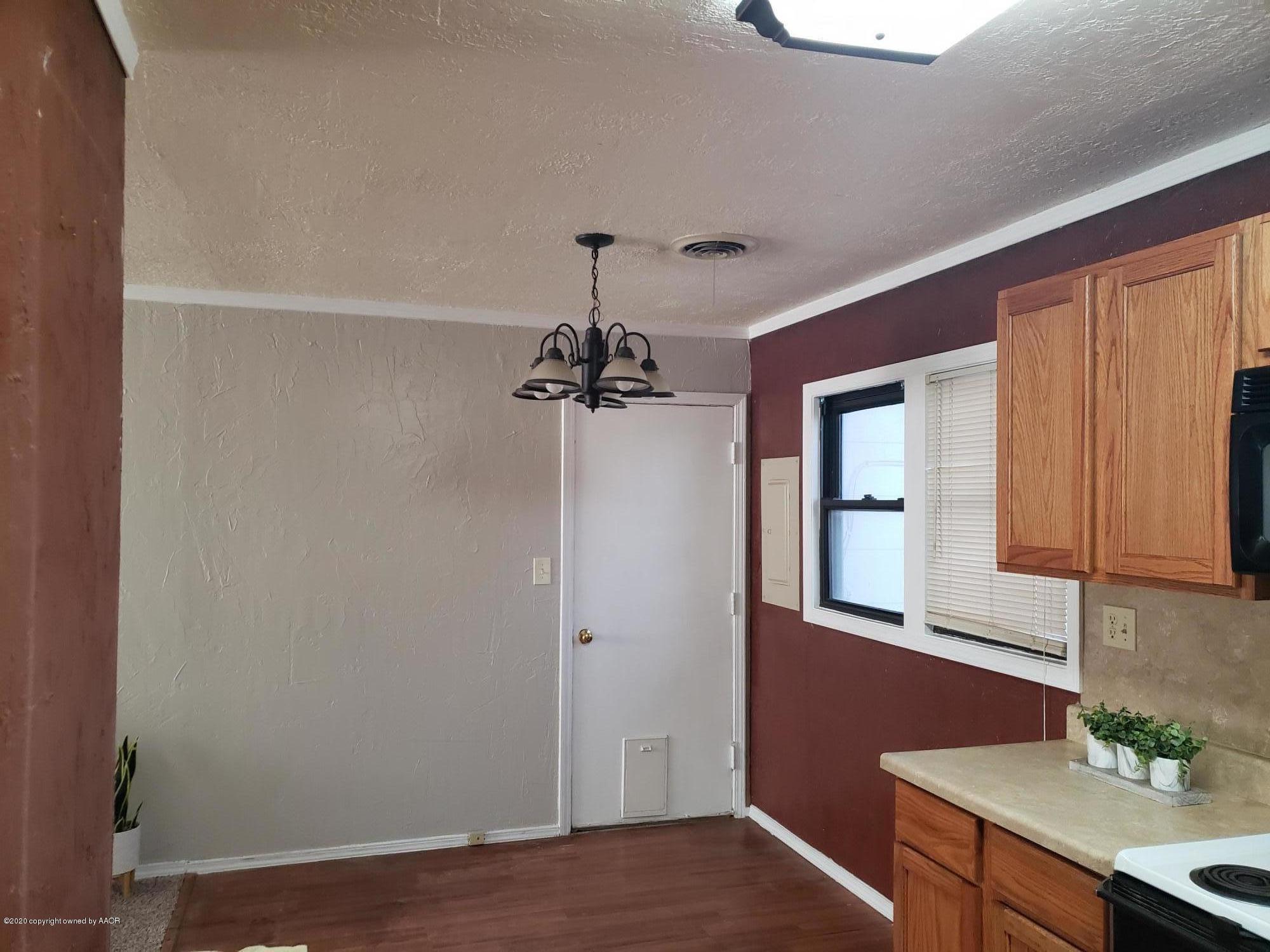 5019 South Crockett Street Amarillo, TX 79110 - Photo 4 of 7 20201117_163105