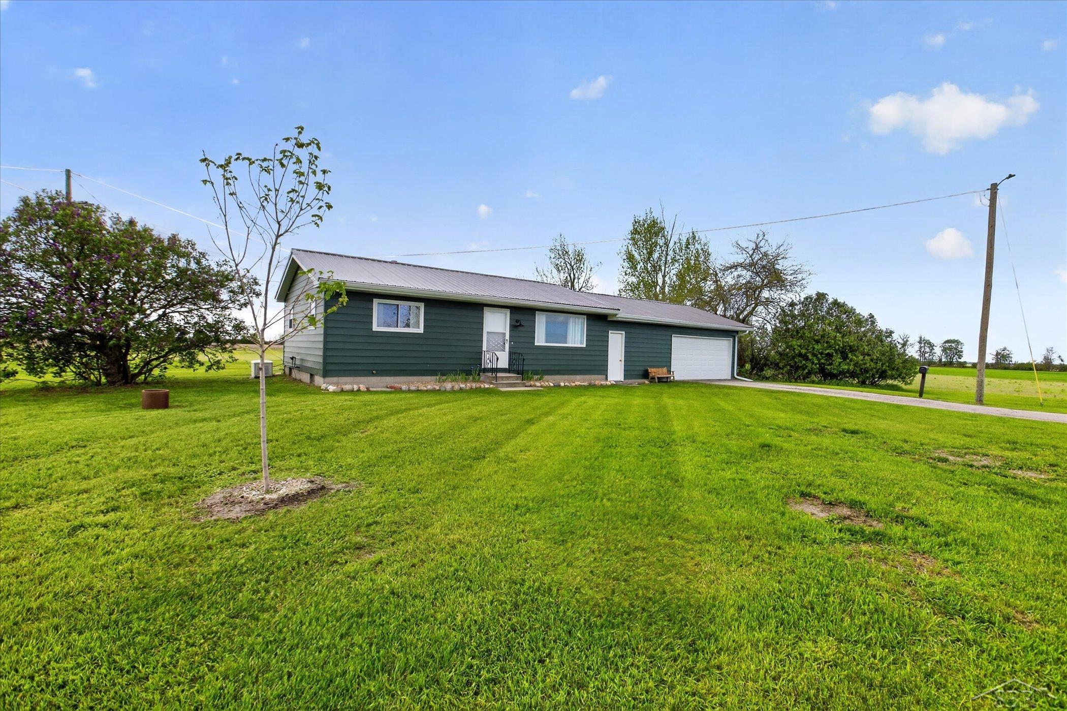 4265 Bay Park Road Unionville, MI 48767 - Photo 2 of 40