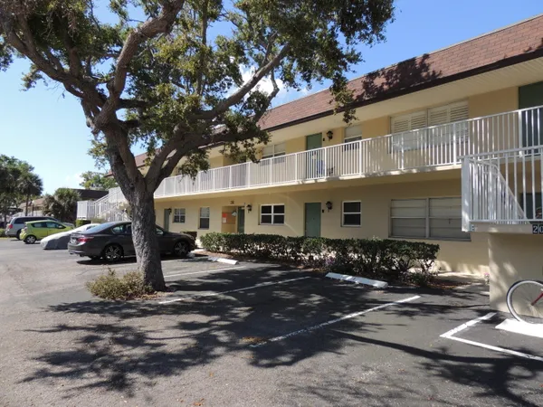 $1,600 | 291 Cape Shores Circle, Unit 20, Cape Canaveral, FL 32920