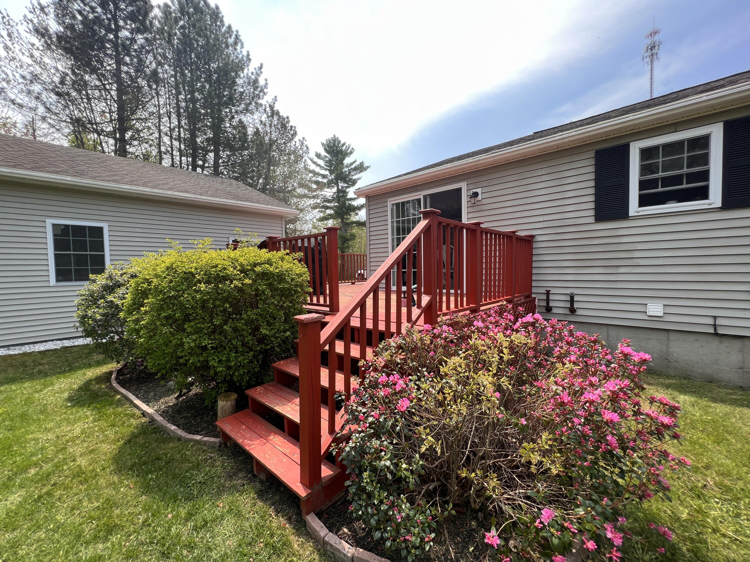 847 Red Bridge Road Ellsworth, ME 04605 - Photo 33 of 38 Back Deck