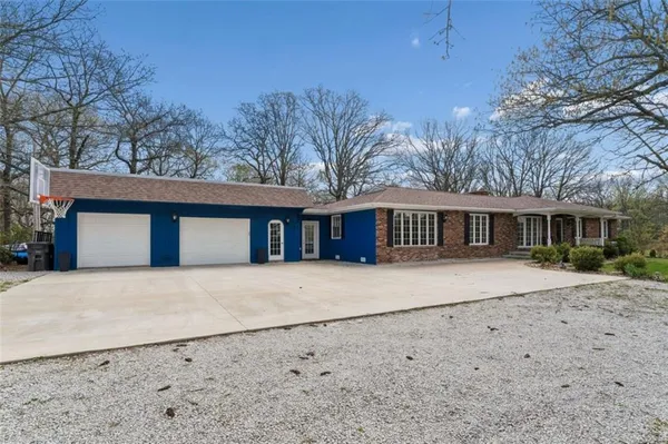 $735,000 | 14441 State Hwy U, Cross Timbers, MO 65634