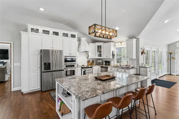 $735,000 | 14441 State Hwy U, Cross Timbers, MO 65634
