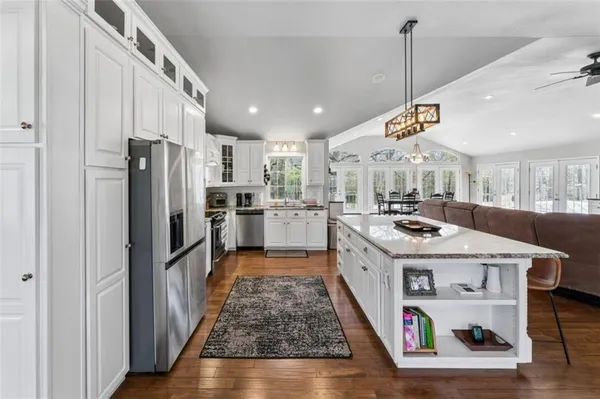 $735,000 | 14441 State Hwy U, Cross Timbers, MO 65634