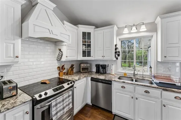 $735,000 | 14441 State Hwy U, Cross Timbers, MO 65634