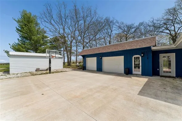 $735,000 | 14441 State Hwy U, Cross Timbers, MO 65634