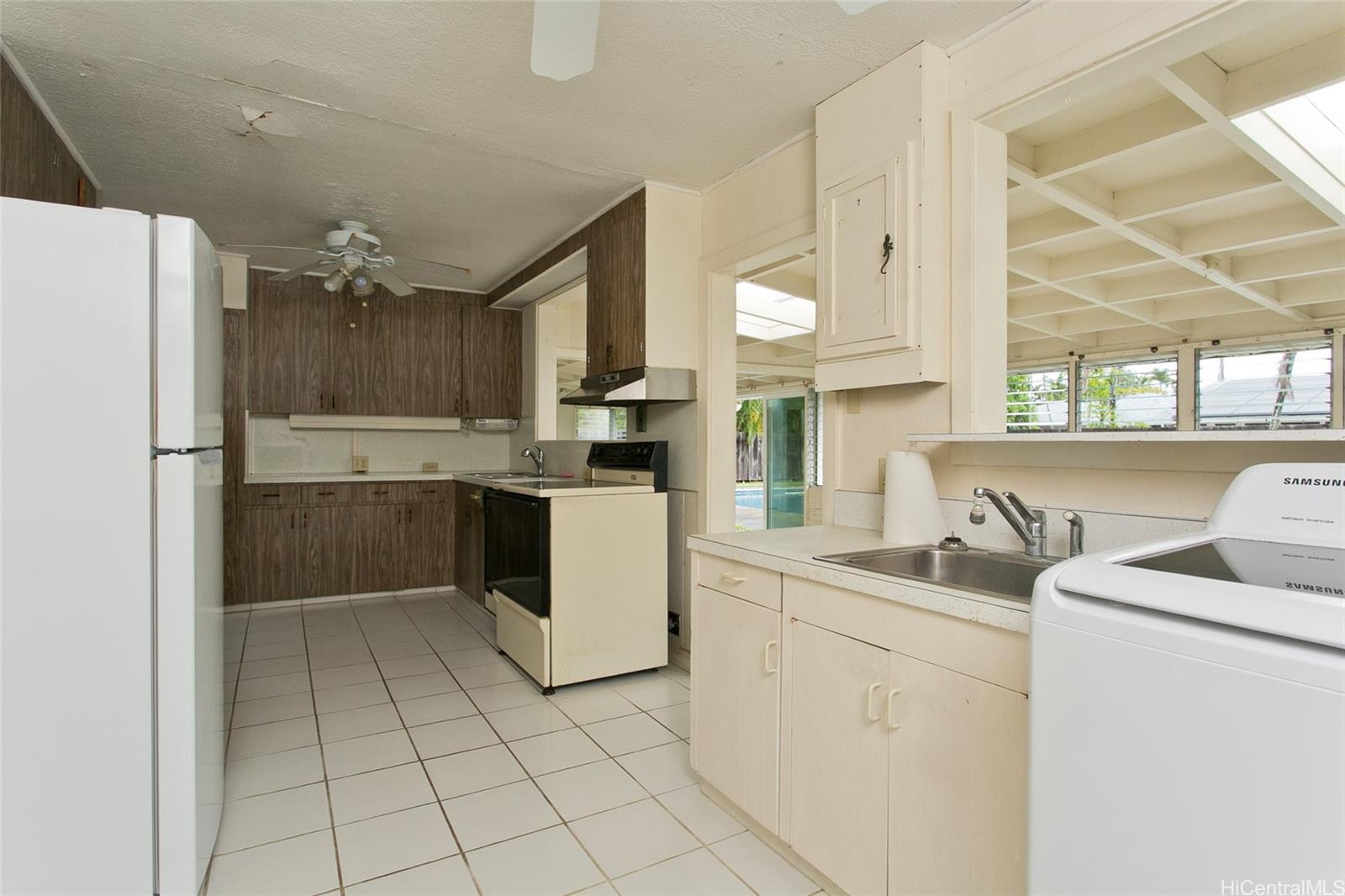 119 Kuulei Road Kailua, HI 96734 - Photo 9 of 25 Gallery Image 9