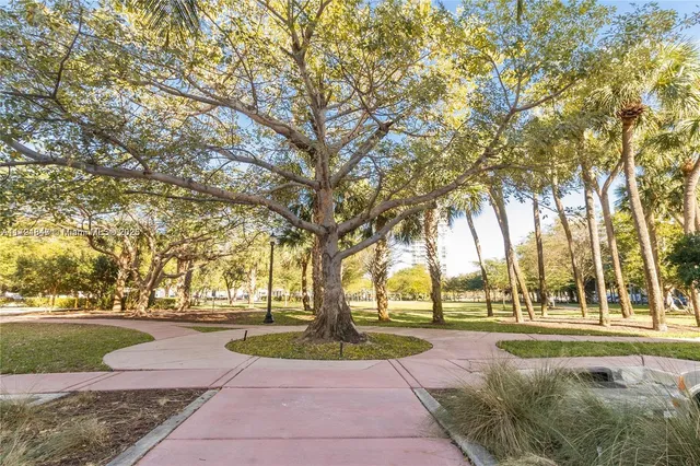 $420,000 | 3 Island Avenue, Unit 7B, Miami Beach, FL 33139