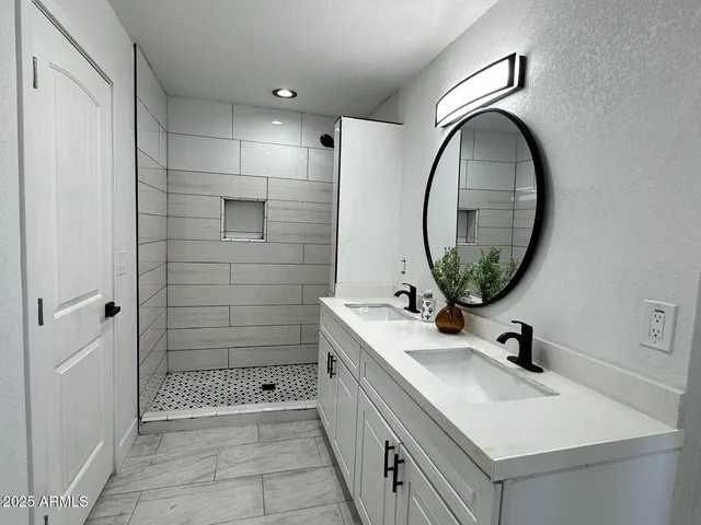 $469,999 | 2250 East Willetta Street, Phoenix, AZ 85006