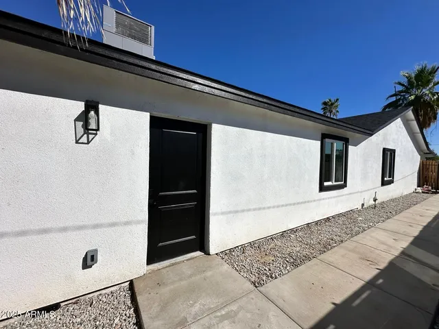 $469,999 | 2250 East Willetta Street, Phoenix, AZ 85006