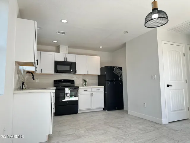 $469,999 | 2250 East Willetta Street, Phoenix, AZ 85006