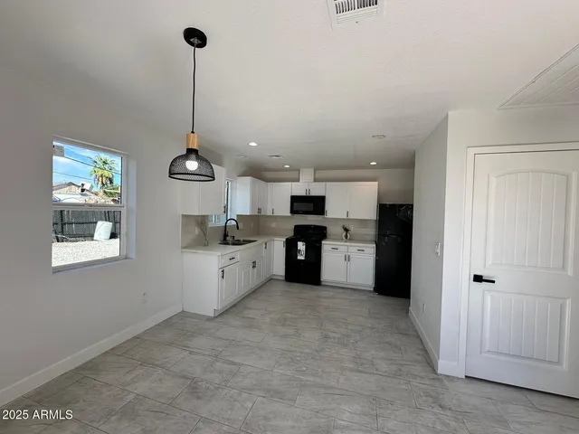 $469,999 | 2250 East Willetta Street, Phoenix, AZ 85006
