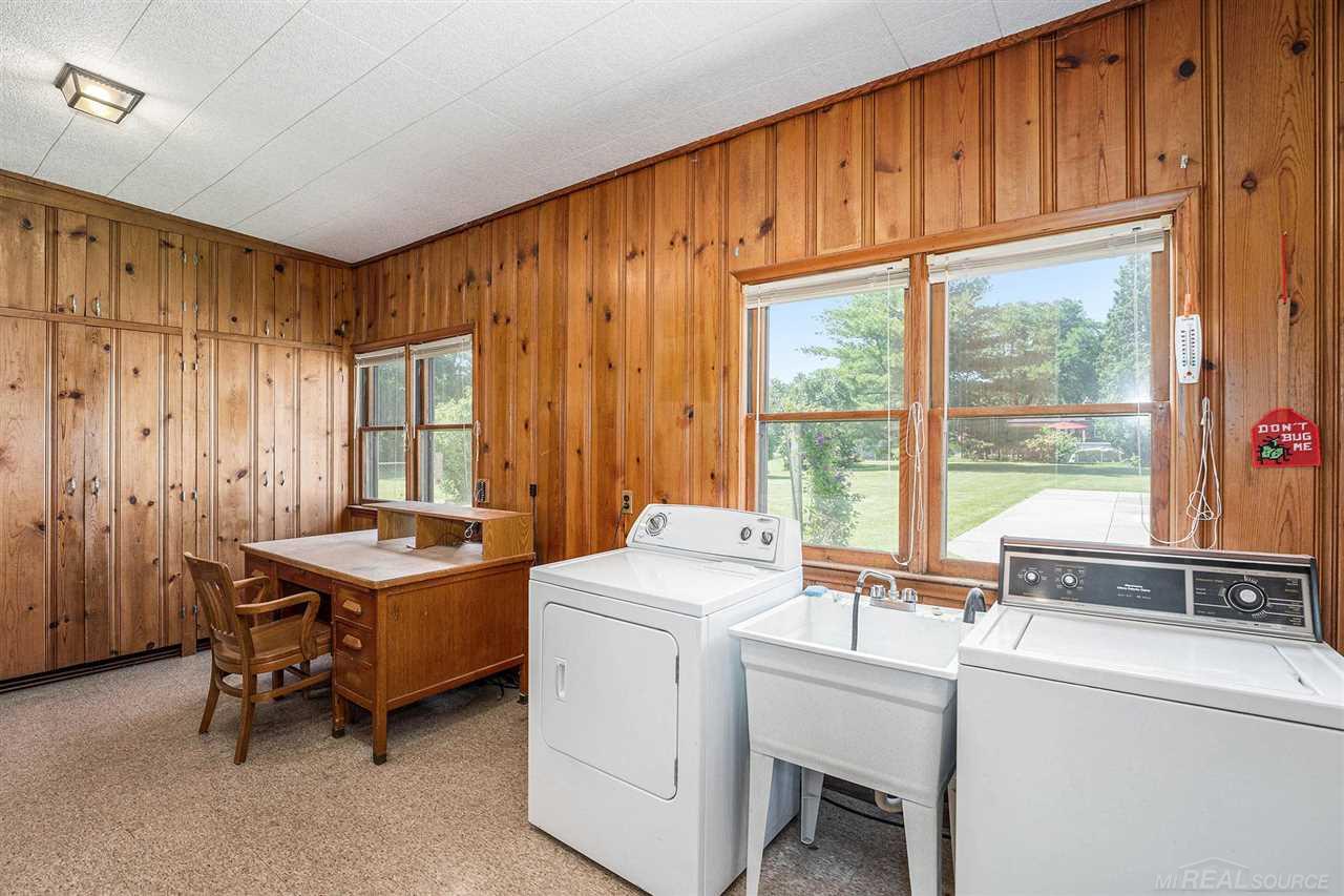 11121 Engleman Road Warren, MI 48089 - Photo 10 of 30