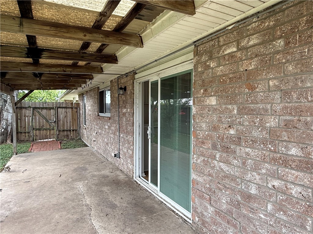 2231 Memorial Parkway Portland, TX 78374 - Photo 17 of 17 a view of small space