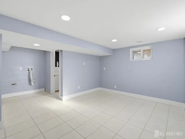 $3,300 | 14 John Street, Carteret, NJ 07008