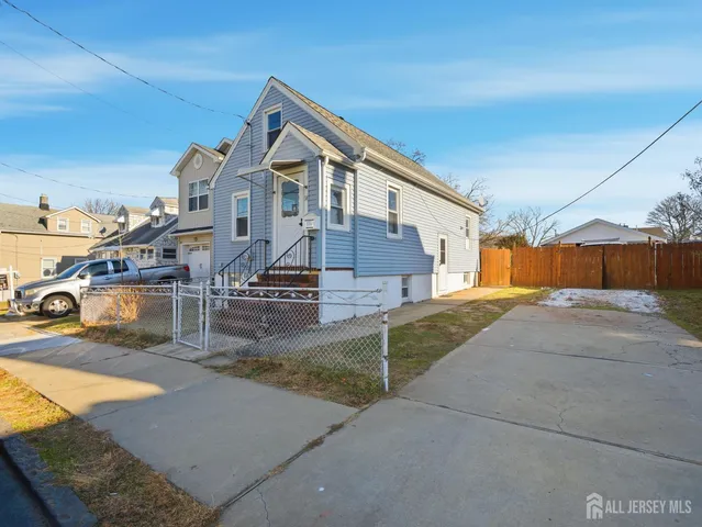 $3,300 | 14 John Street, Carteret, NJ 07008