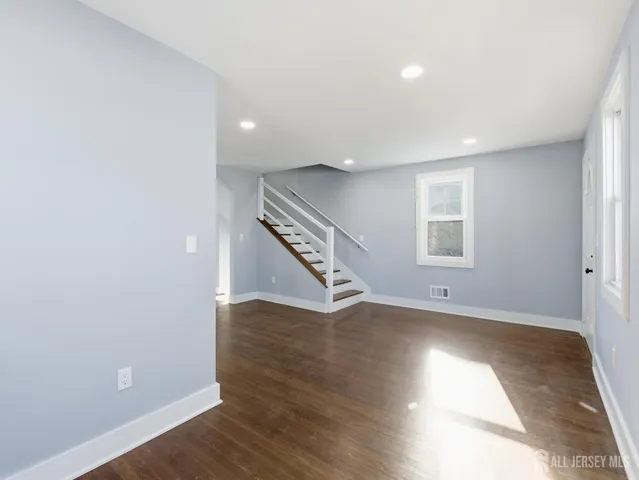 $3,300 | 14 John Street, Carteret, NJ 07008