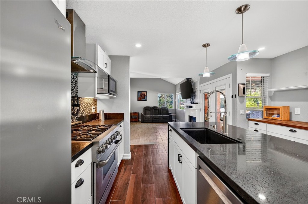 31386 Corte San Leandro Temecula, CA 92592 - Photo 5 of 68