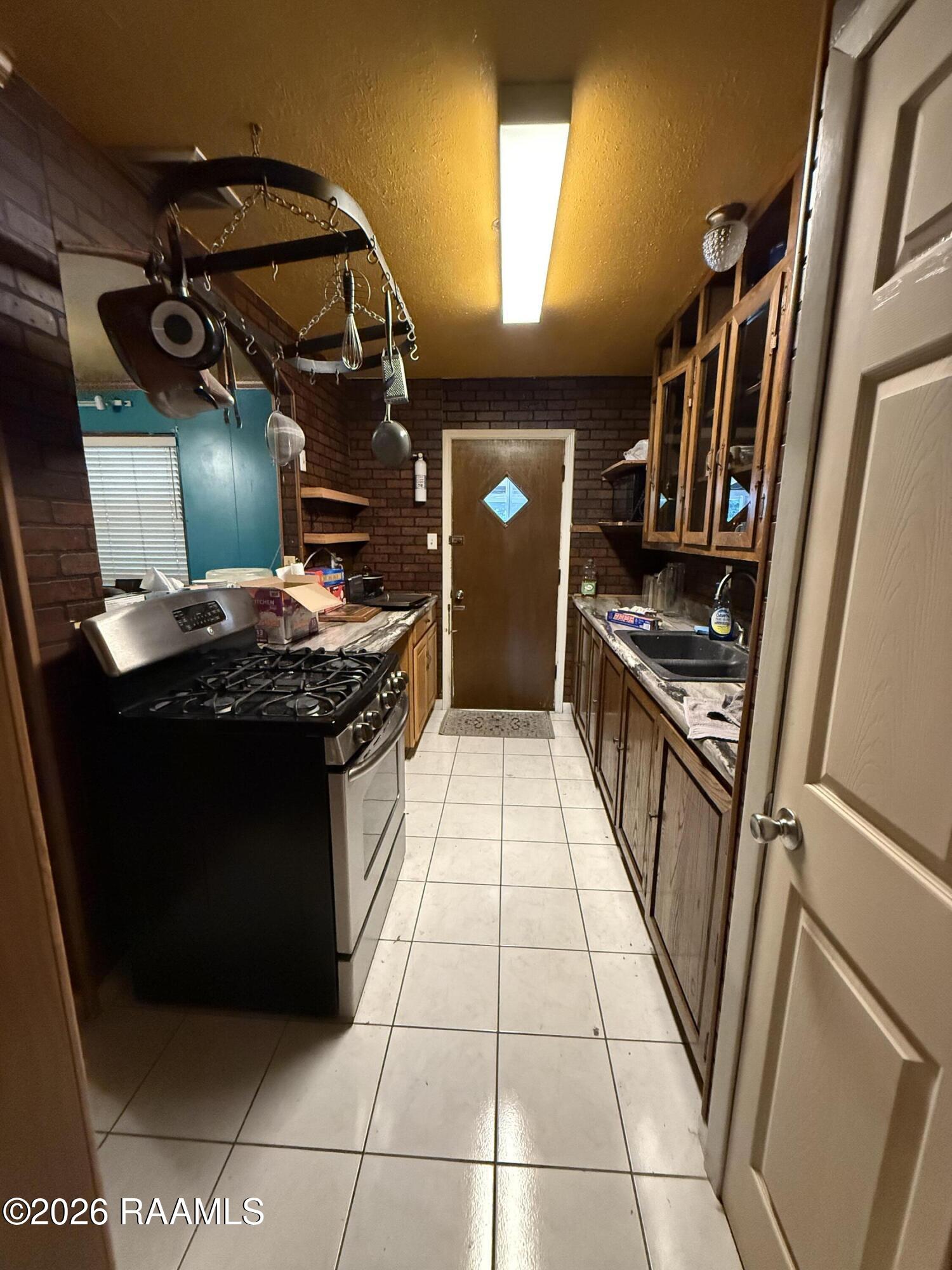 212 Guidry Road Lafayette, LA 70503 - Photo 5 of 20 IMG_5320