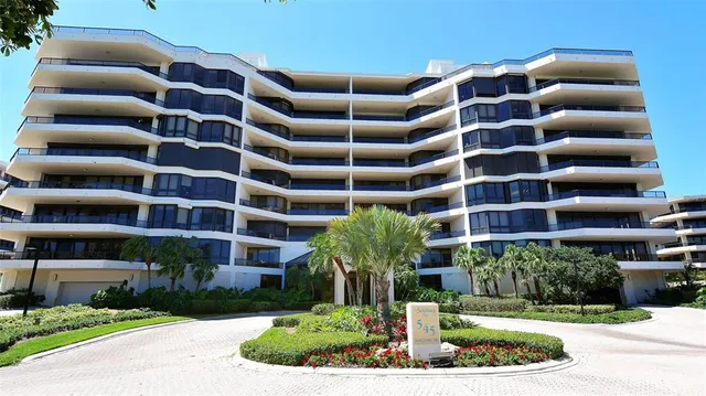 $2,395,000 | 545 Sanctuary Drive, Unit B605, Longboat Key, FL 34228