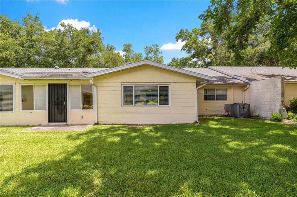 8874 Southwest 95 Street, Unit E Ocala, FL 34481 - Photo 39 of 43