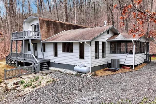 $295,000 | 172 South Hickory Lane, Cleveland, GA 30528