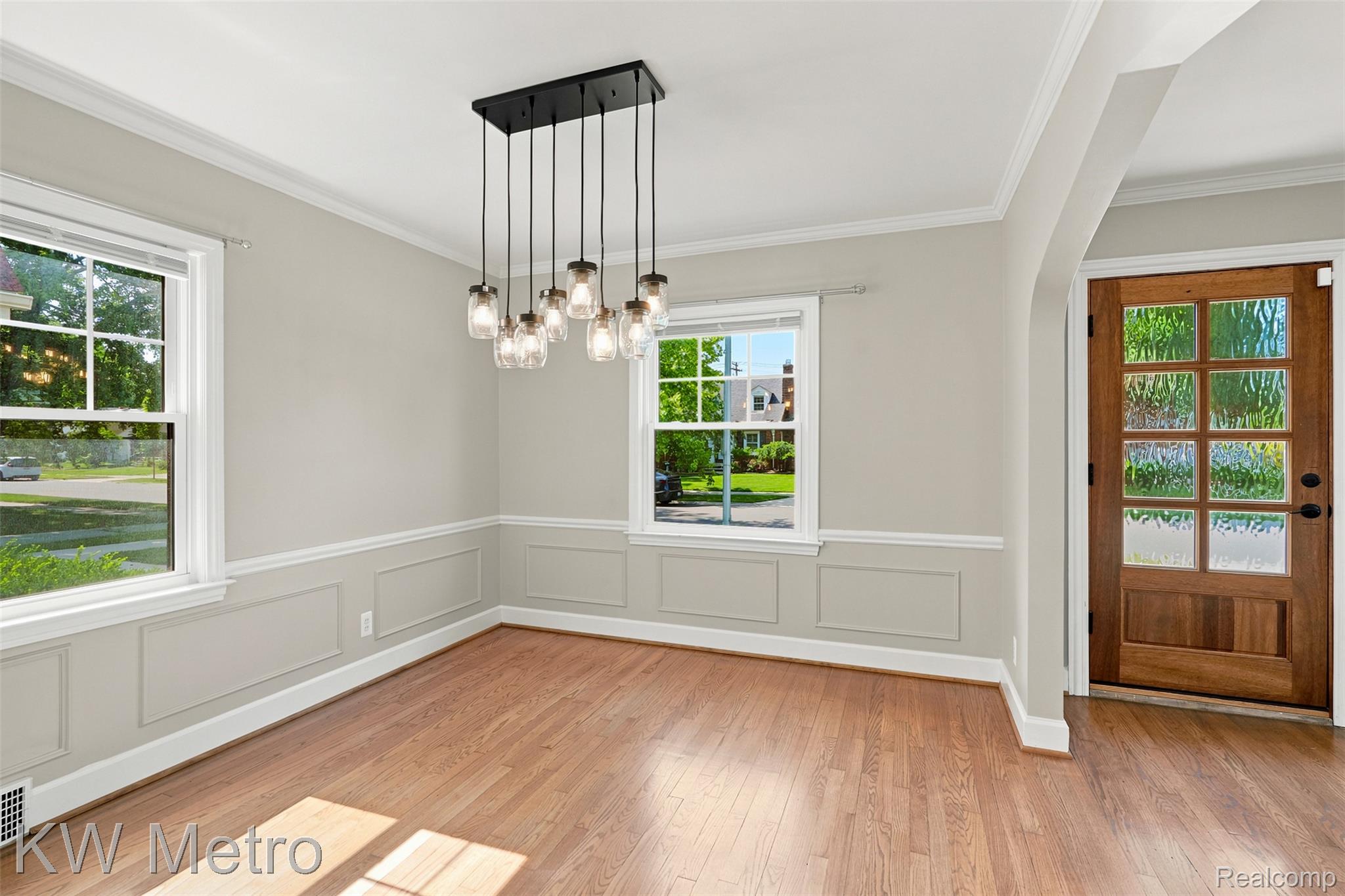 1458 Hampton Road Grosse Pointe, MI 48236 - Photo 10 of 43 049.jpg