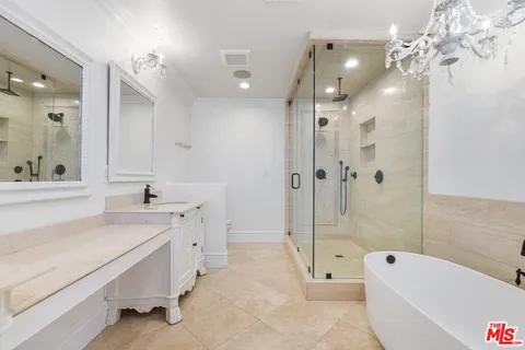 $2,245,000 | 567 Lone Oak Drive, Thousand Oaks, CA 91362