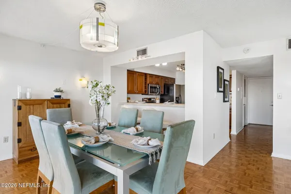 $395,000 | 6000 San Jose Boulevard, Unit 9E, Jacksonville, FL 32217