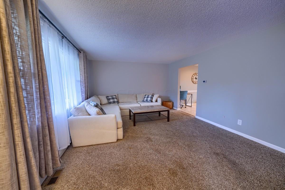 1011 Doherty Road Columbus, OH 43228 - Photo 8 of 53 Gallery Image 8