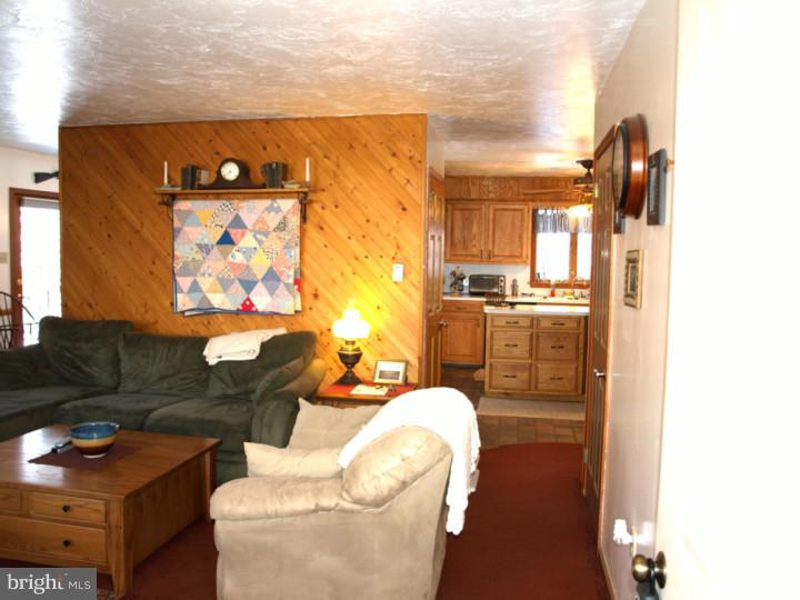 114 Anthonys Mill Road Barto, PA 19504 - Photo 4 of 25 Gallery Image 4