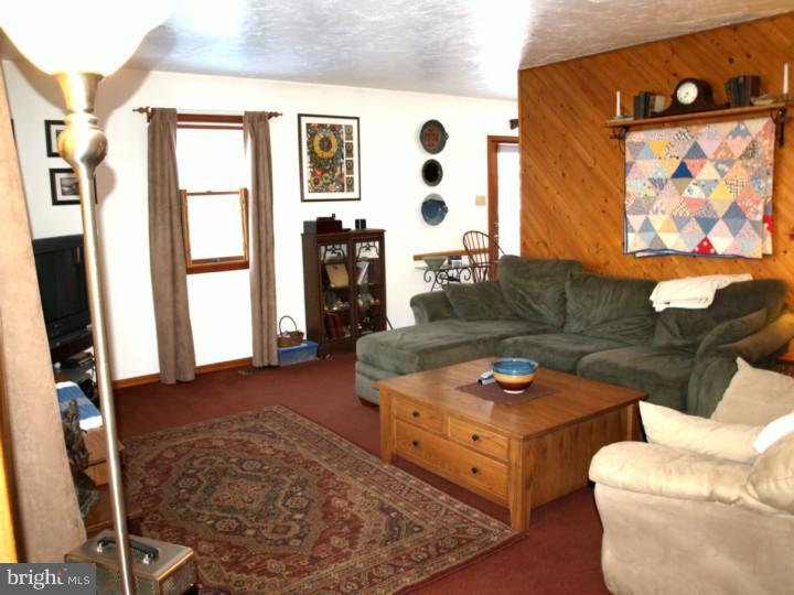 114 Anthonys Mill Road Barto, PA 19504 - Photo 5 of 25 Gallery Image 5