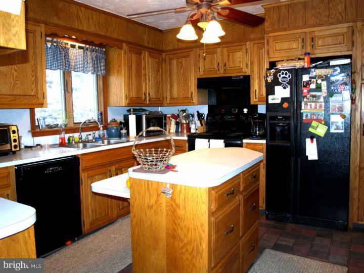 114 Anthonys Mill Road Barto, PA 19504 - Photo 7 of 25 Gallery Image 7